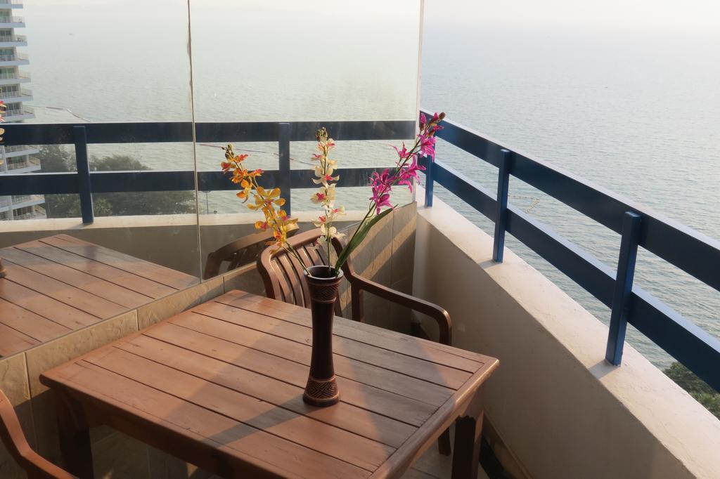 Jomtien Plaza Suite Apartments חדר תמונה