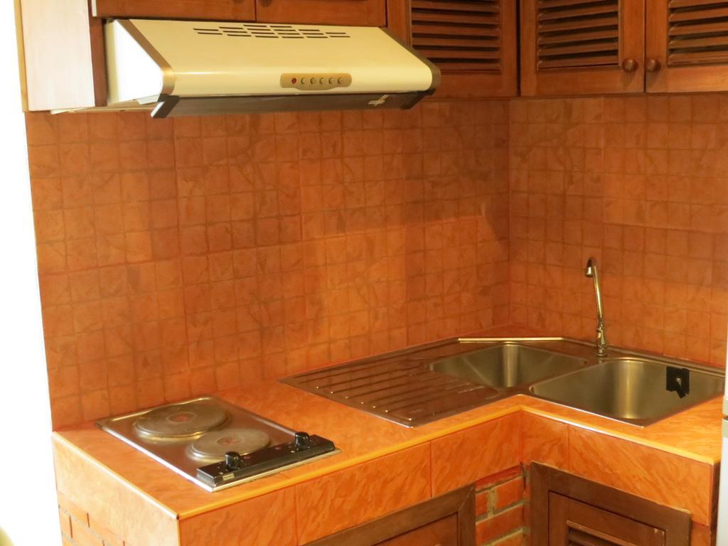 Jomtien Plaza Suite Apartments חדר תמונה