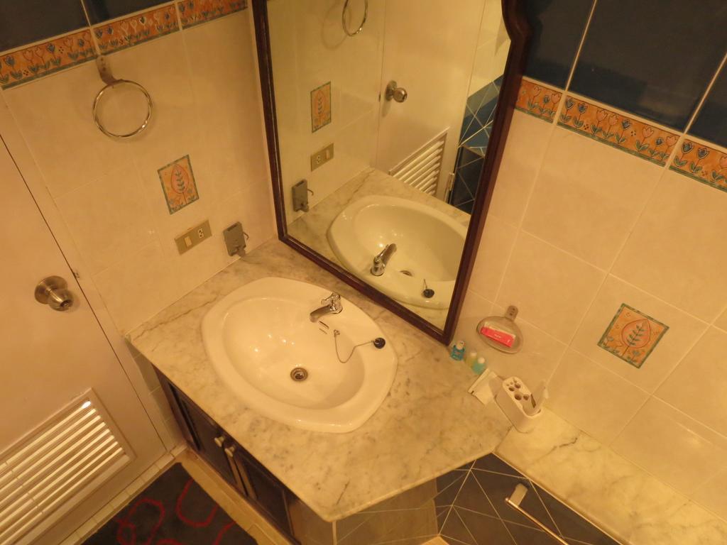 Jomtien Plaza Suite Apartments חדר תמונה