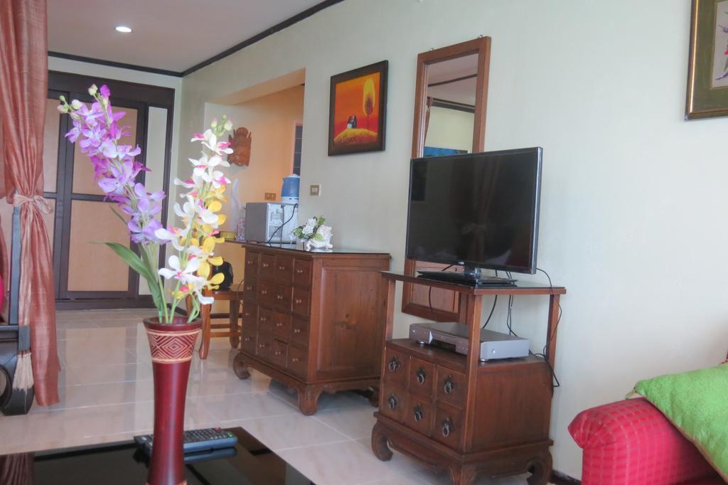 Jomtien Plaza Suite Apartments מראה חיצוני תמונה
