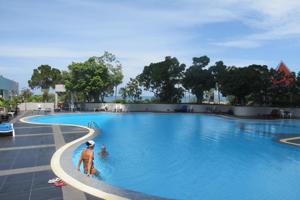 Jomtien Plaza Suite Apartments מראה חיצוני תמונה