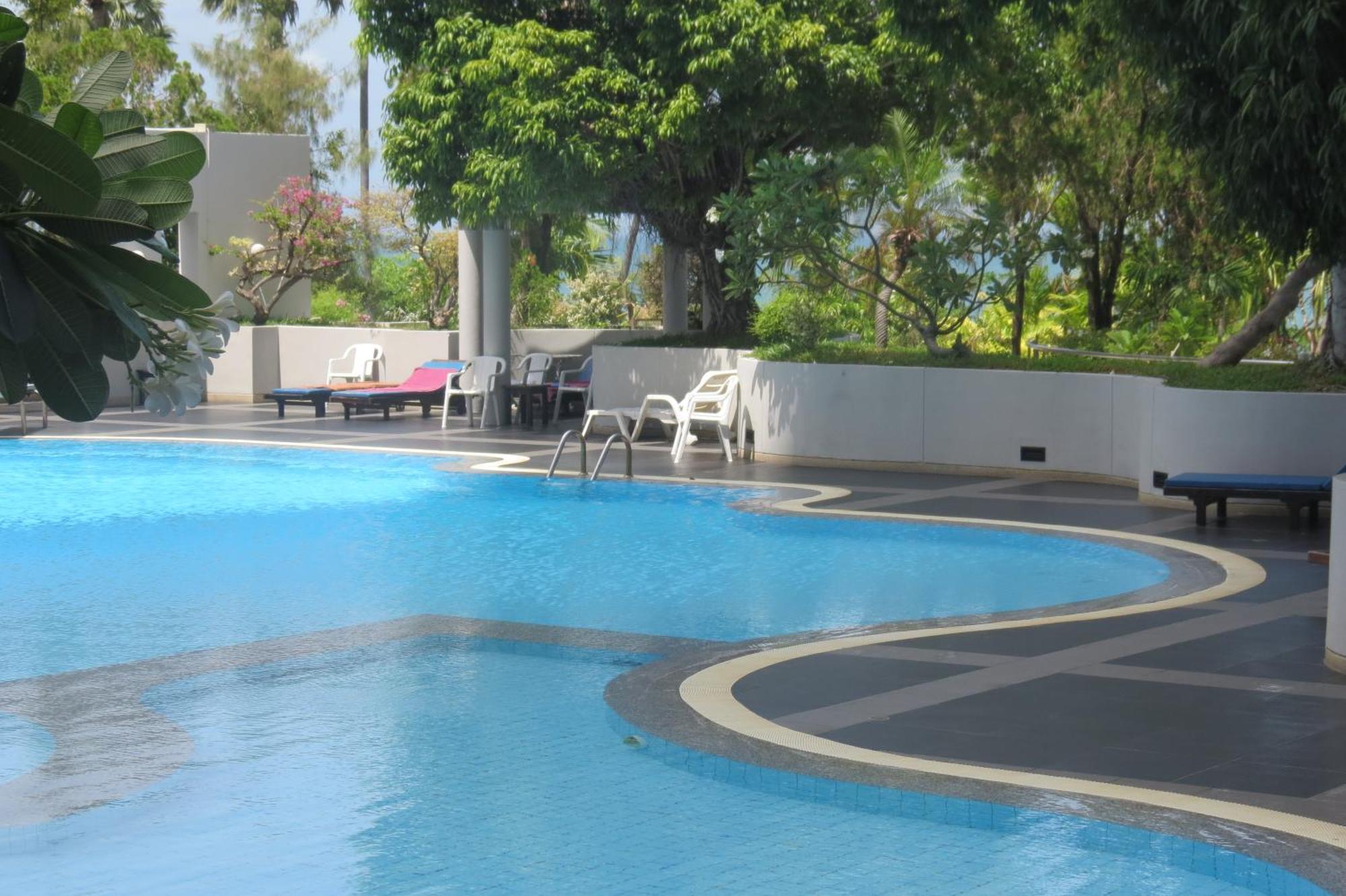 Jomtien Plaza Suite Apartments מראה חיצוני תמונה